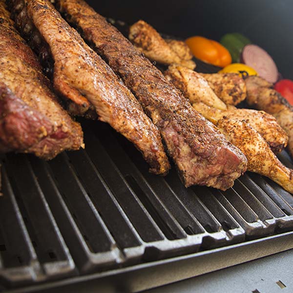 Plaque de cuisson étroite ajourée en inox par Broil King