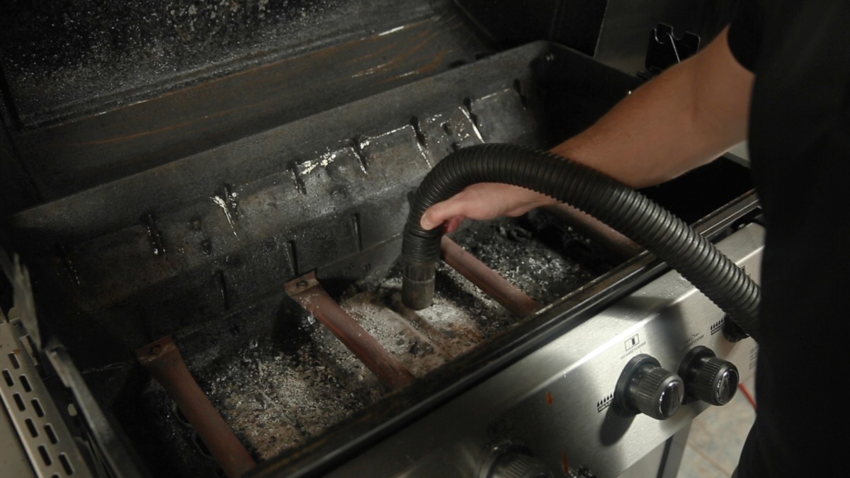 Cleaning clearance your grill