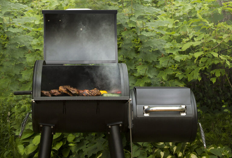 Technique  Smoking with Gas - Broil King