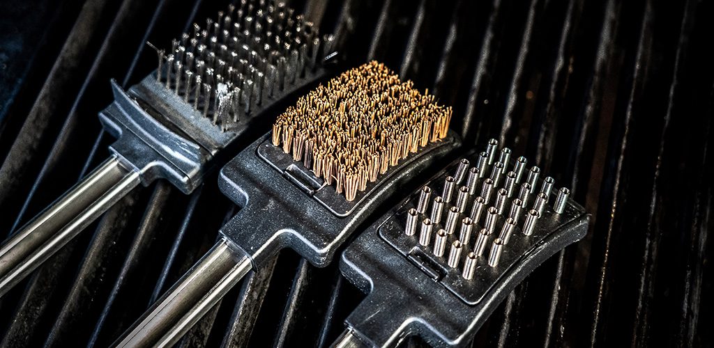 Get to Know Your Grill Brushes - Broil King